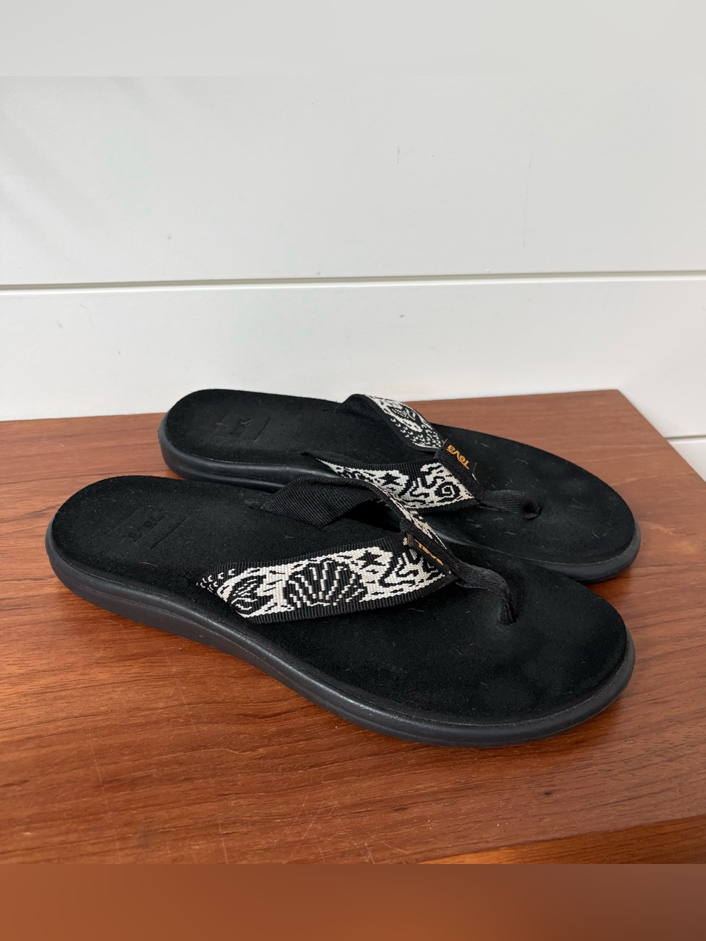 Teva Voya Flip Flops Womens 8 Black Gray Geometric Mush Comfort Thong Sandals
